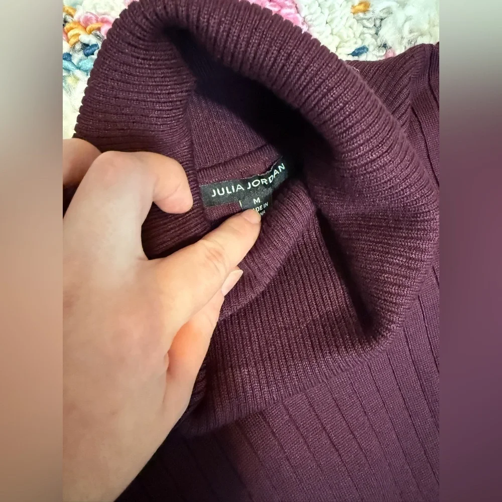 JULIA JORDAN Turtleneck Long Sleeve Rib Midi Sweater Dress In Wine NWT - Picture 4 of 6